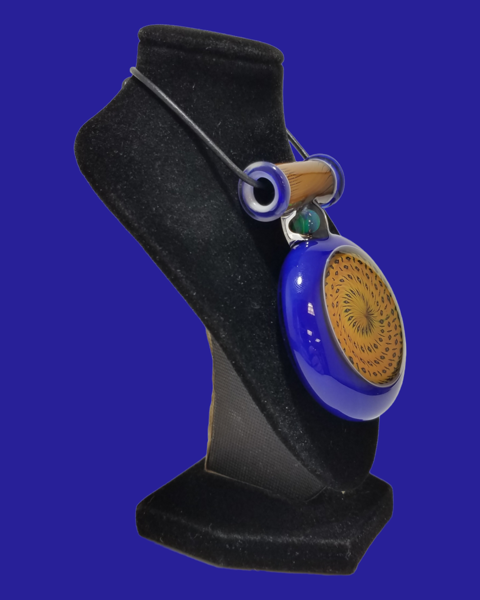 Melitz × Sizelove Pendant view 3